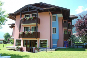 Отель Hotel Quadrifoglio  Пинцоло